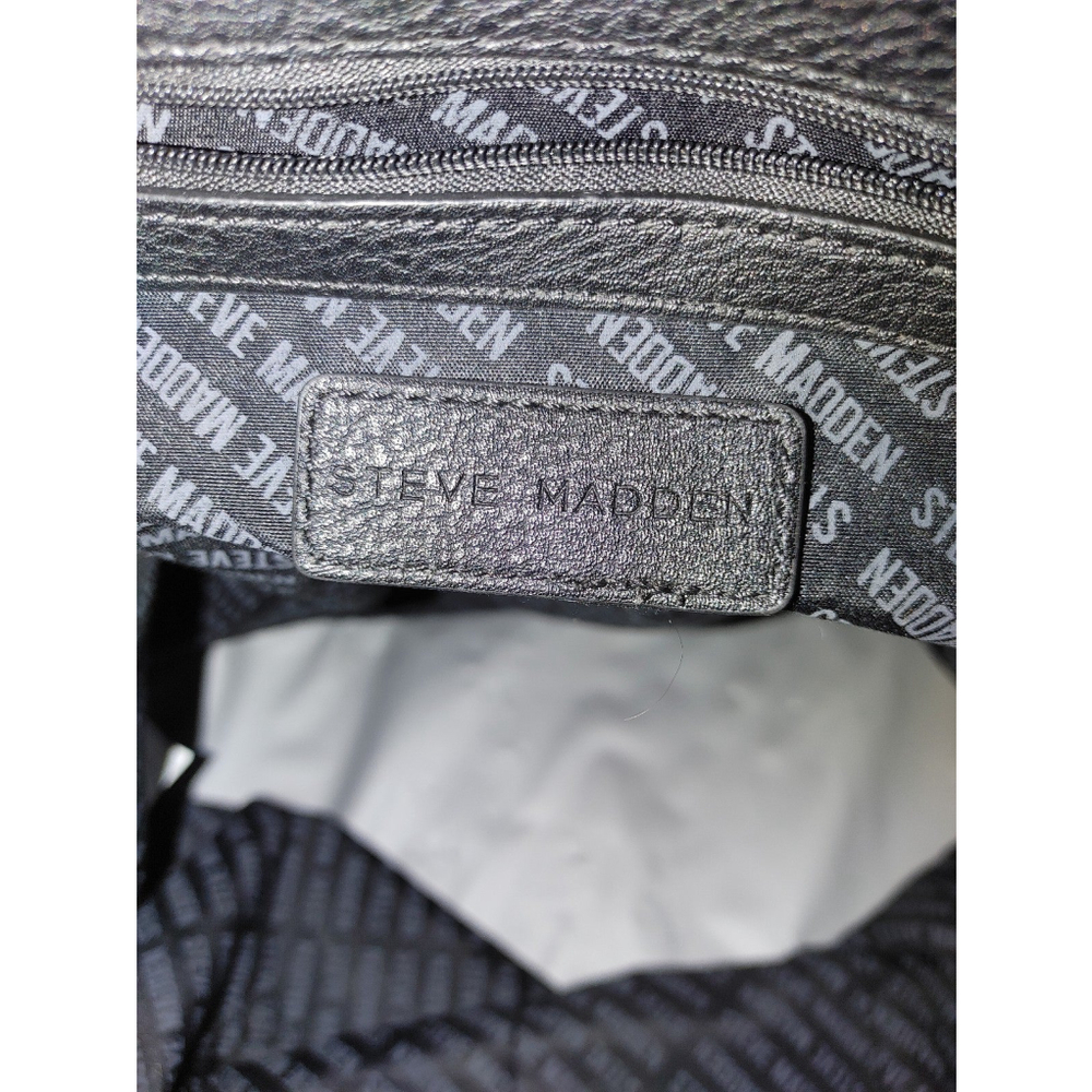 Steve Madden Pink Tote with Black Logo and Straps - Picture 6 of 6